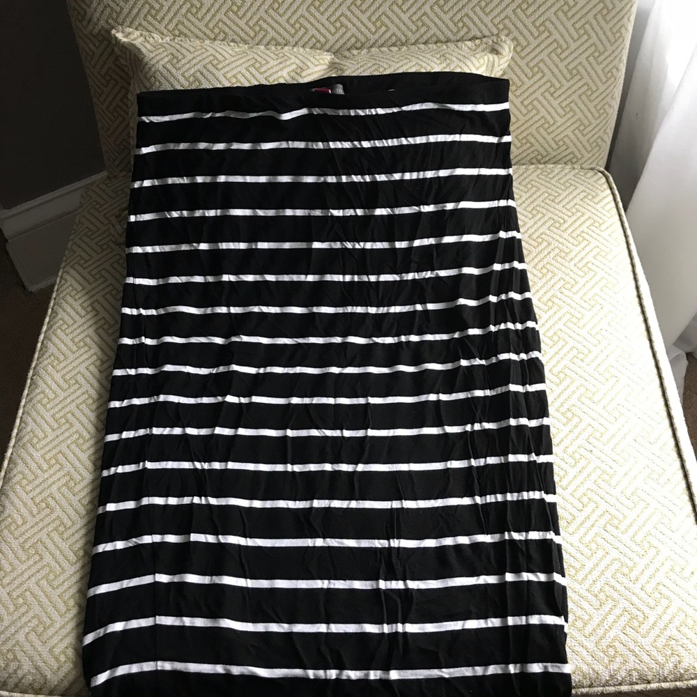 Vince Camuto knit skirt XL